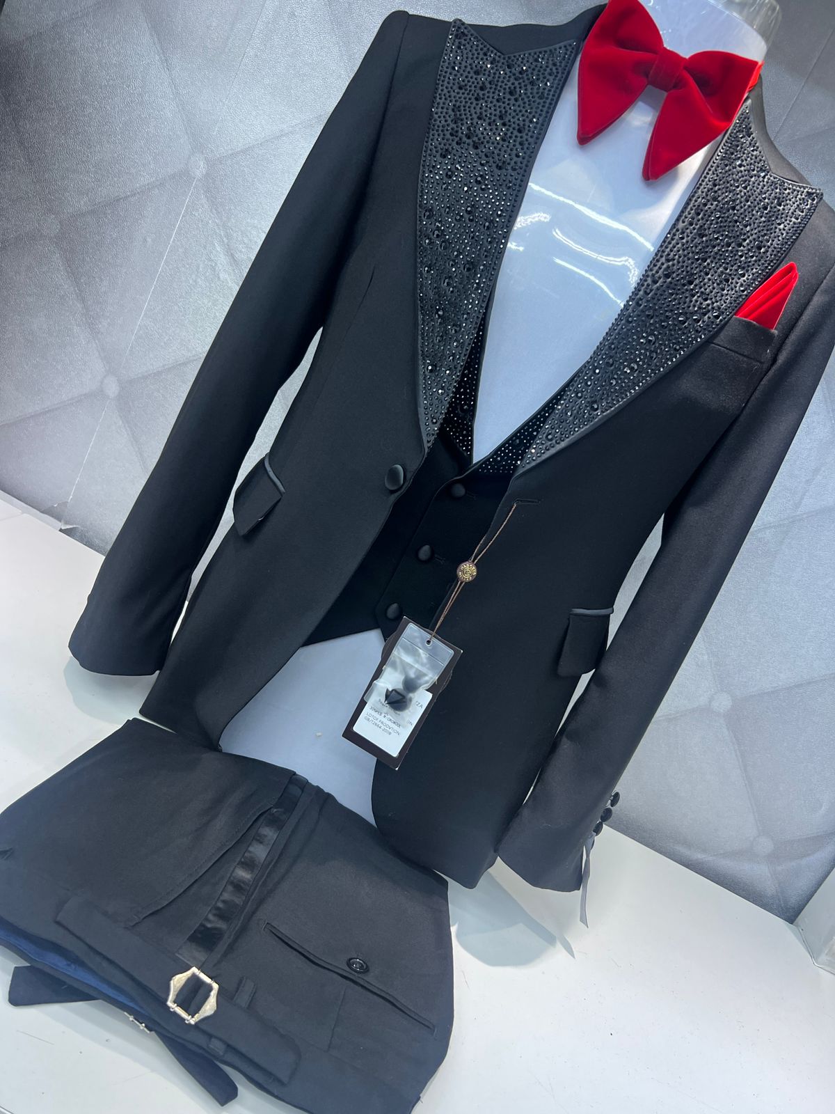 Special Occasion Luxury Three Piece Suit with Black Stone