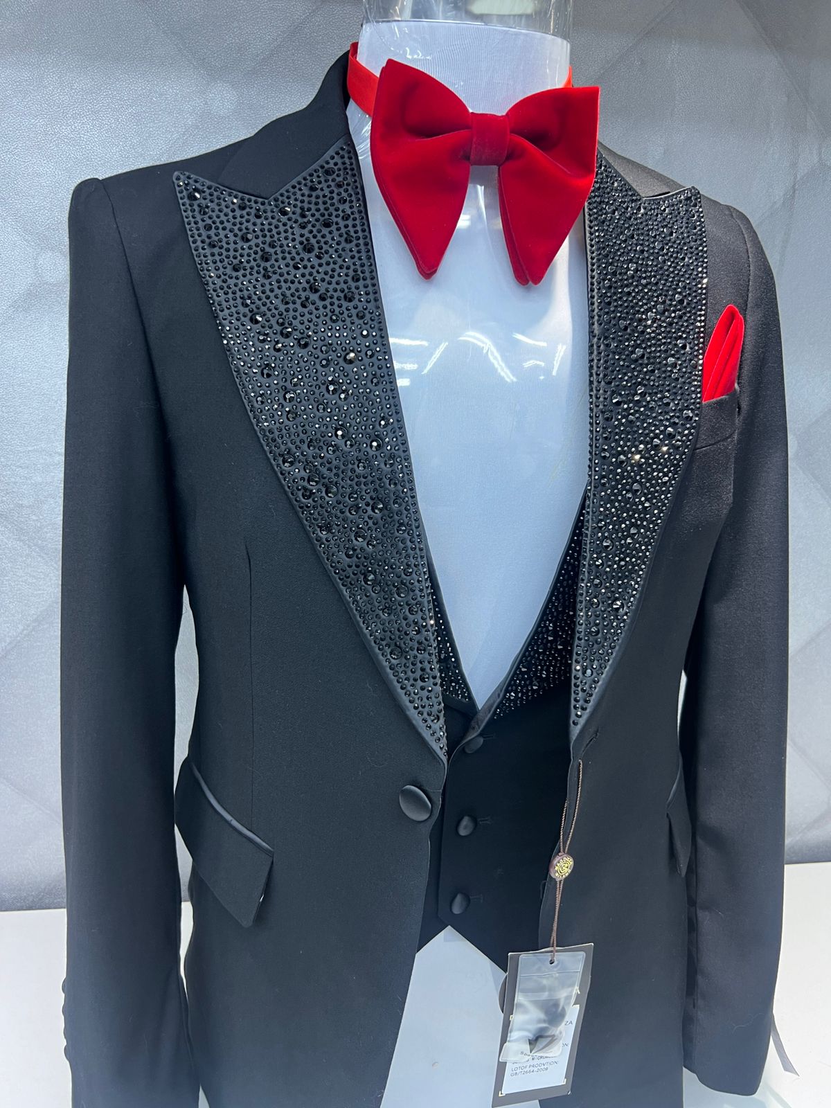 Special Occasion Luxury Three Piece Suit with Black Stone