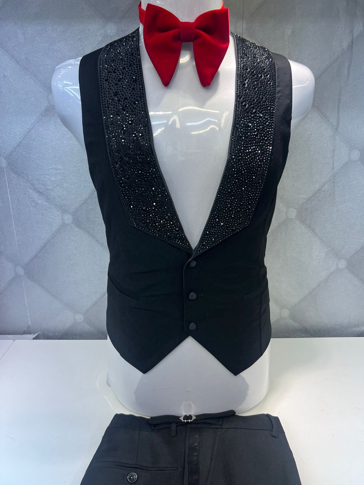 Special Occasion Luxury Three Piece Suit with Black Stone