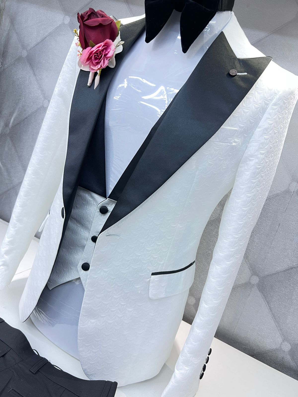 White tuxedo with Black lapel Three-Piece Suit for wedding or formal occasions